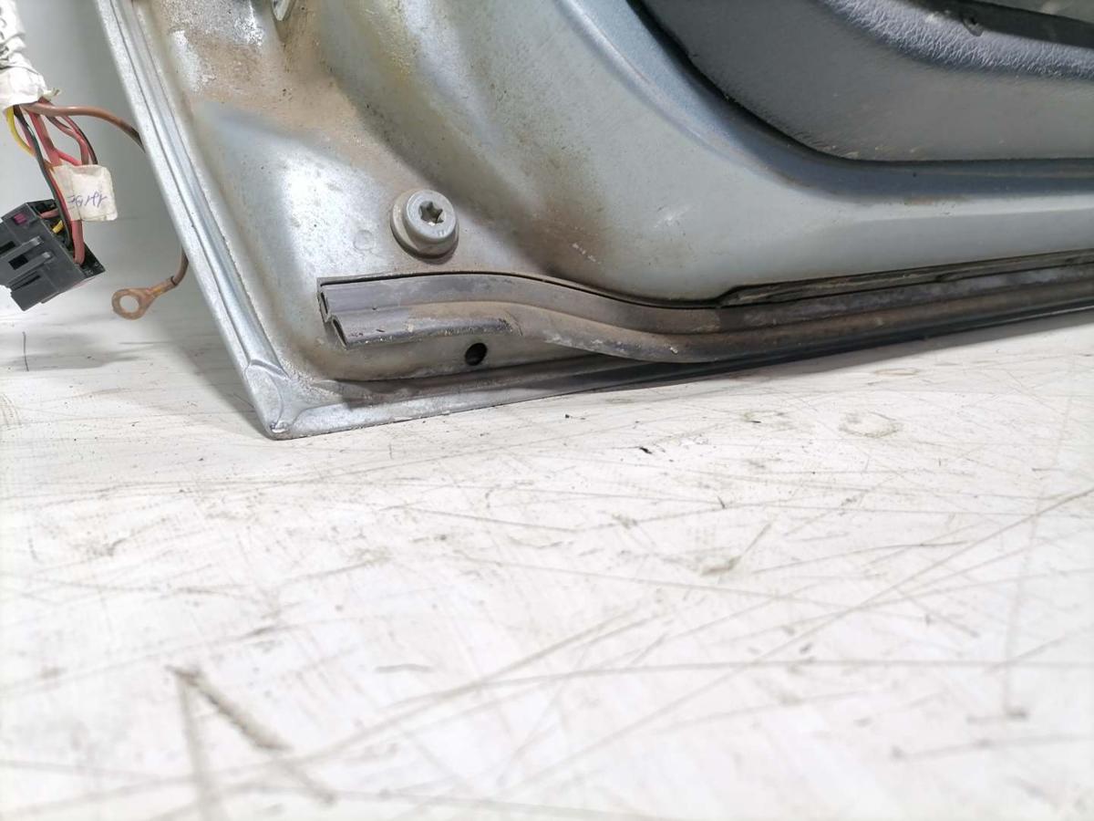 Skoda Octavia 1U original T&uuml;r vorn rechts LF7U Stonegreymetallic Rohbau BJ03